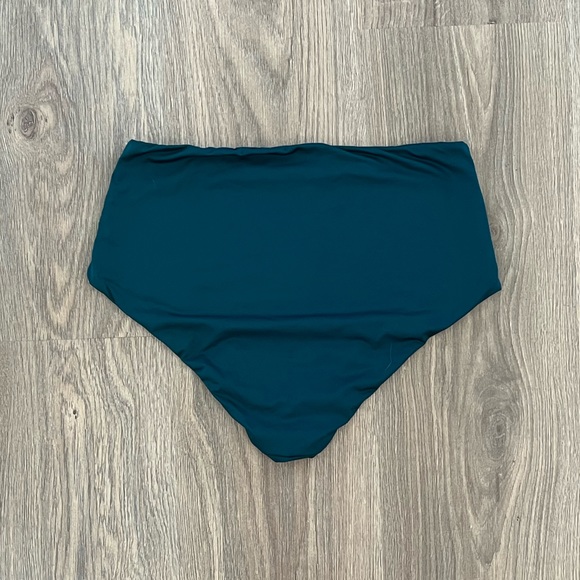 Fenntessa High Waisted Bottoms - Picture 3 of 4